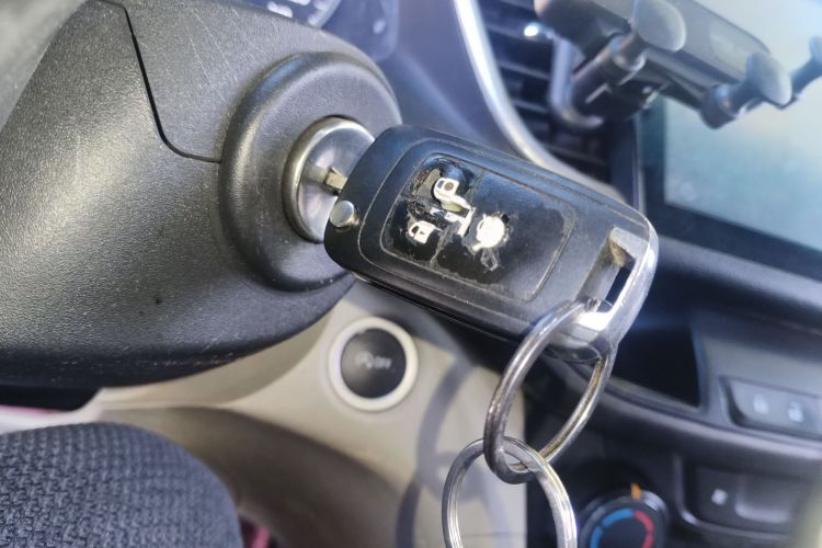 别克 英朗 2018款 15T 双离合精英型 国V中控内饰11