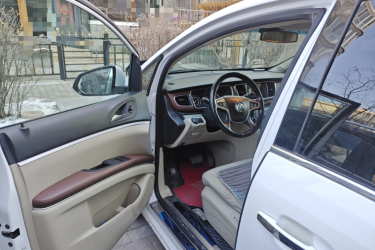 别克GL8 2017款 25S 豪华型 国V中控内饰7003