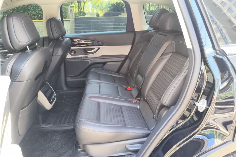 林肯 航海家 2023款 2.0T 四驱尊睿版中控内饰21