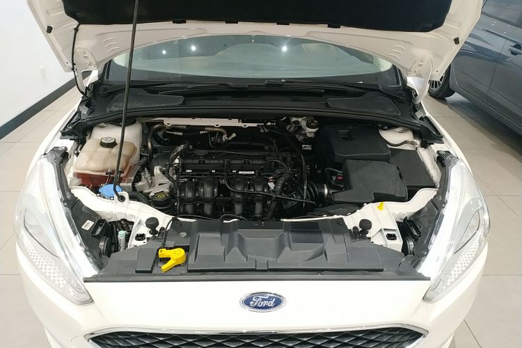 福特 福克斯 2015款 两厢 1.6L 自动风尚型机舱底盘24