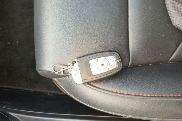 哈弗H6 2015款 改款 运动版 1.5T 手动两驱精英型中控内饰11