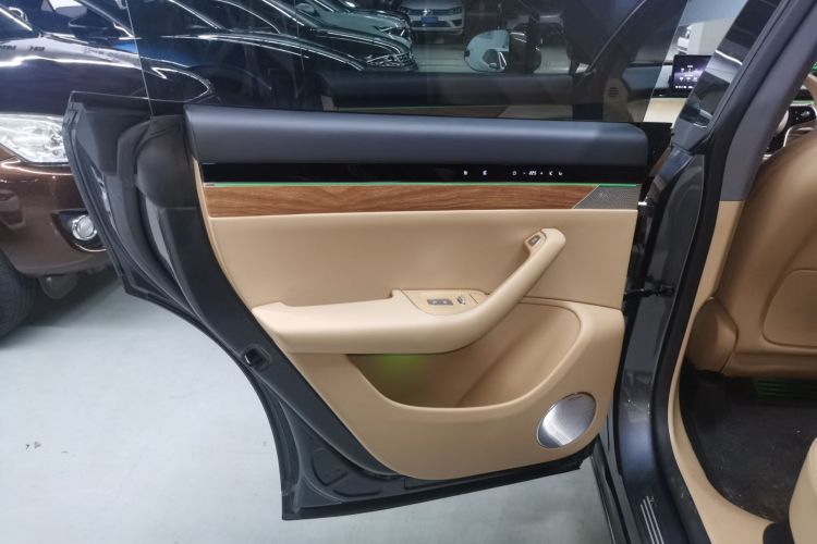 鸿蒙智行 智界R7 2024款 纯电 736km UItra中控内饰7008