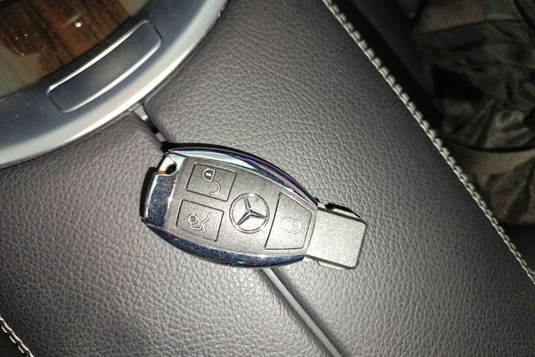 奔驰GLC 2019款 改款 GLC 260 L 4MATIC 豪华型中控内饰7001