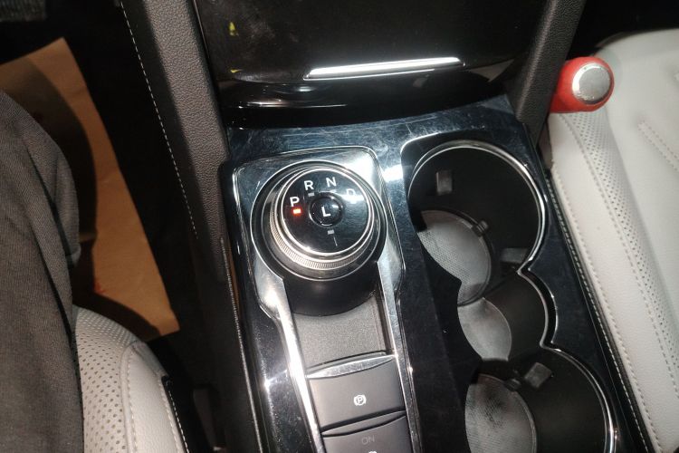 福特 锐际 2020款 EcoBoost 245 两驱耀享款局部细节18