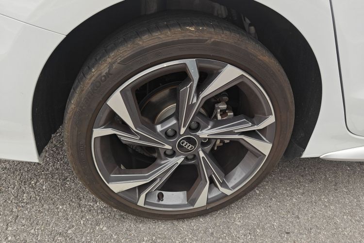 奥迪A3 2024款 A3L Limousine 35 TFSI 时尚运动型车身外观6008