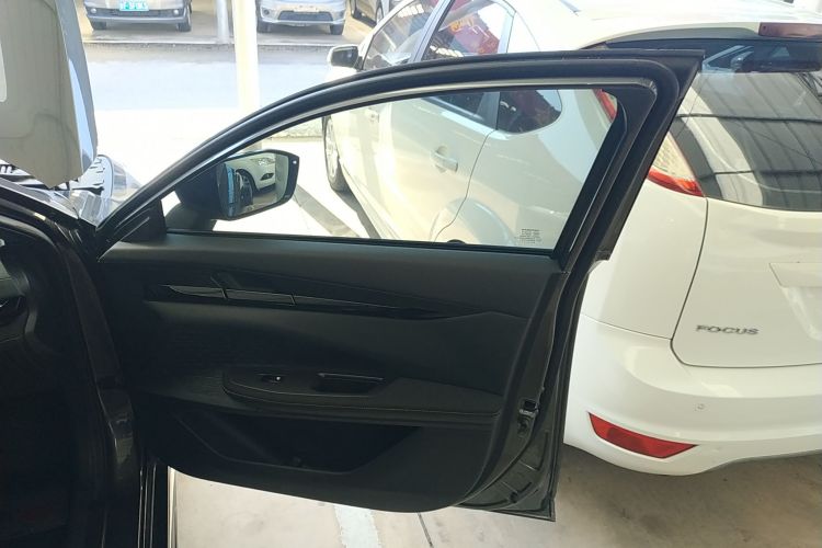 长安UNI-V 2022款 2.0T 锋速版中控内饰7005