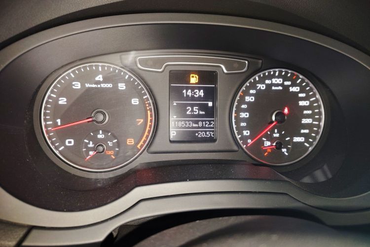 奥迪Q3 2015款 30 TFSI 进取型局部细节14