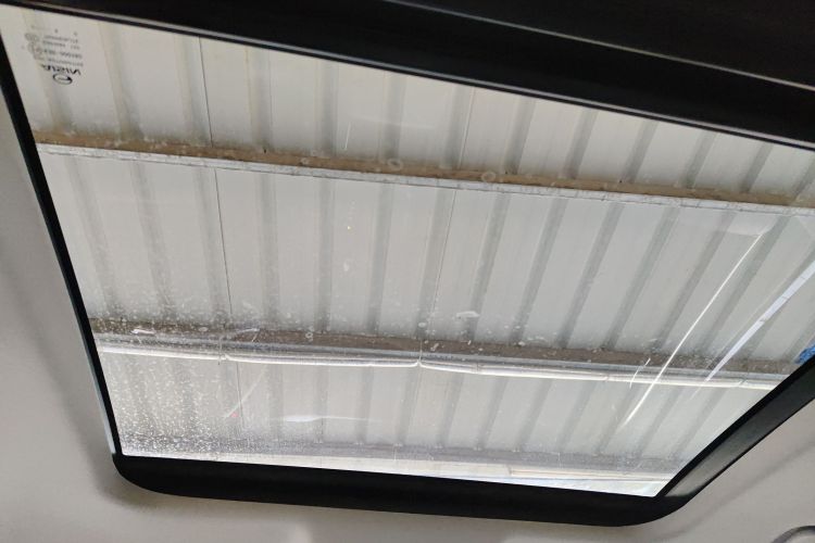 广汽传祺 传祺GS8 2017款 320T 两驱豪华智联版（七座）局部细节22