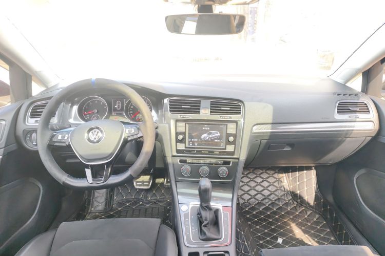 大众 高尔夫 2018款  230TSI 自动豪华型中控内饰12