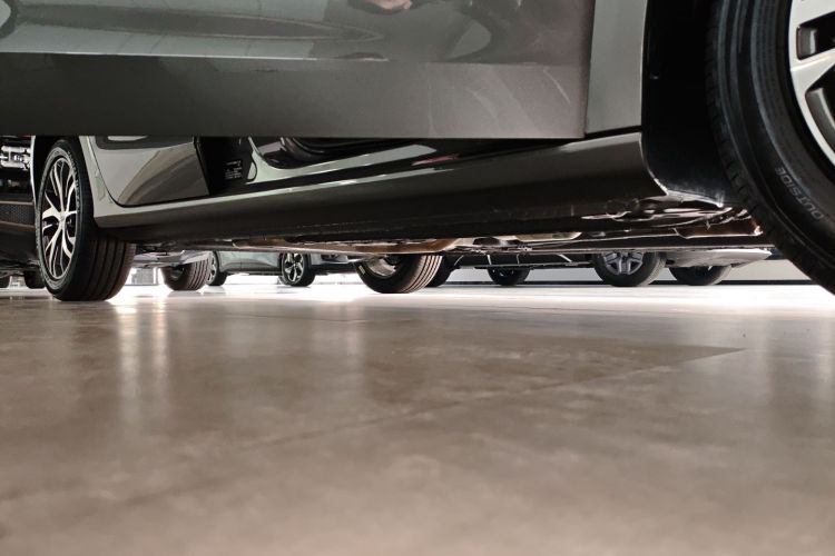 吉利汽车 帝豪 2026款 第4代 400万纪念款 1.5L CVT超越型局部细节9001