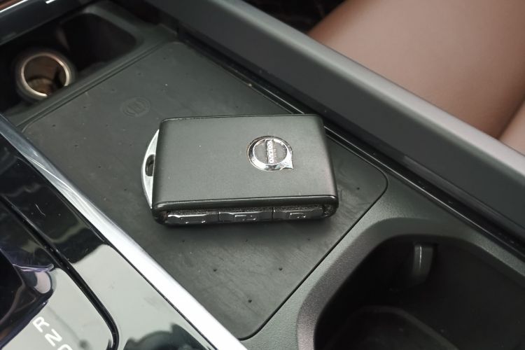 沃尔沃XC60 2025款 B5 四驱智远豪华版中控内饰11