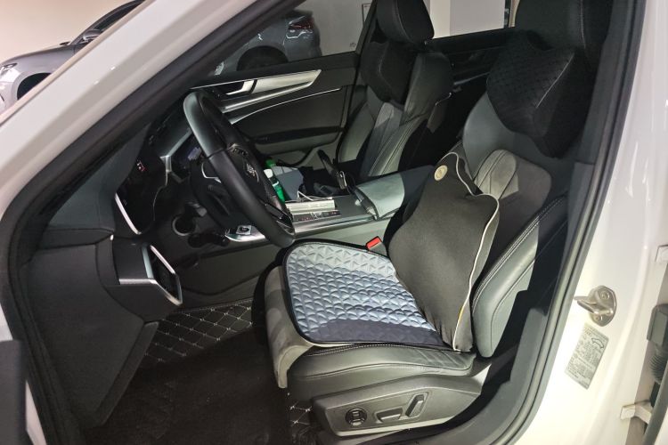 奥迪A6L 2021款 40 TFSI 豪华动感型中控内饰19