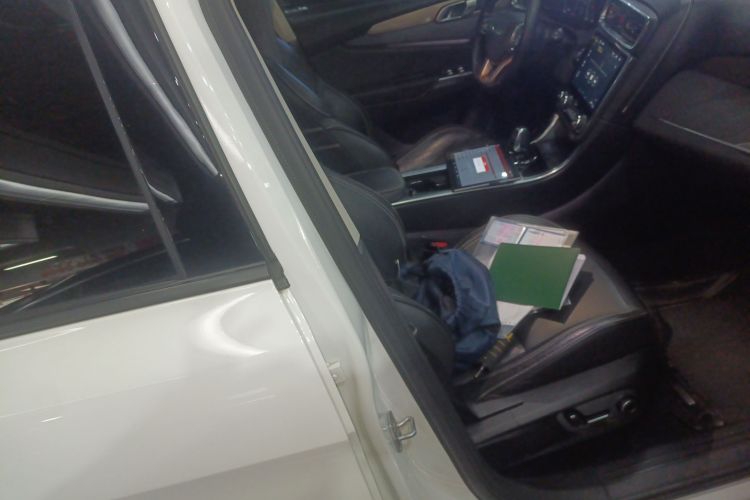 领克01 2017款 2.0T 两驱型Pro版局部细节41