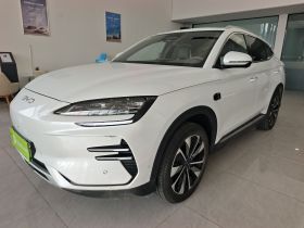 比亚迪 宋PLUS新能源 2025款 EV 智驾版 520km 尊贵型