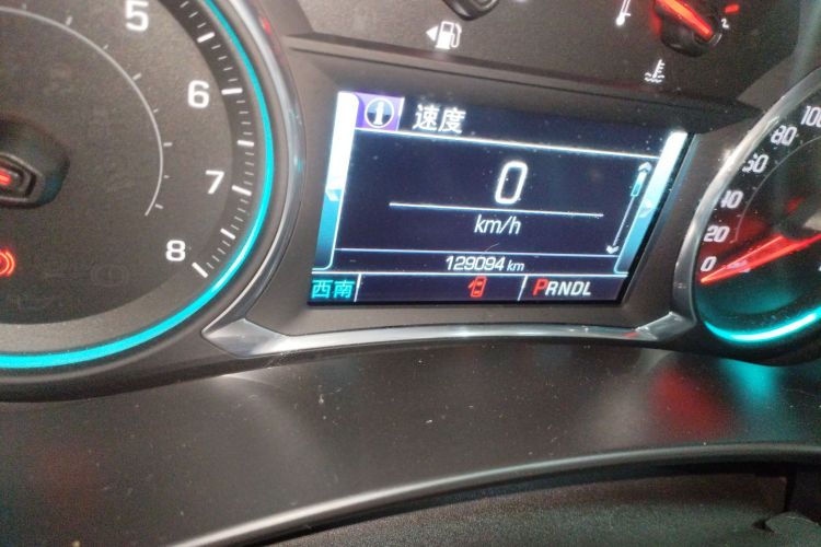 雪佛兰 探界者 2017款 550T 自动四驱捍界版中控内饰15