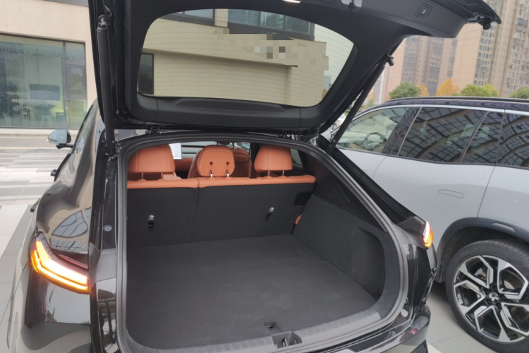 乐道L60 2024款 60kWh 后驱版机舱底盘23