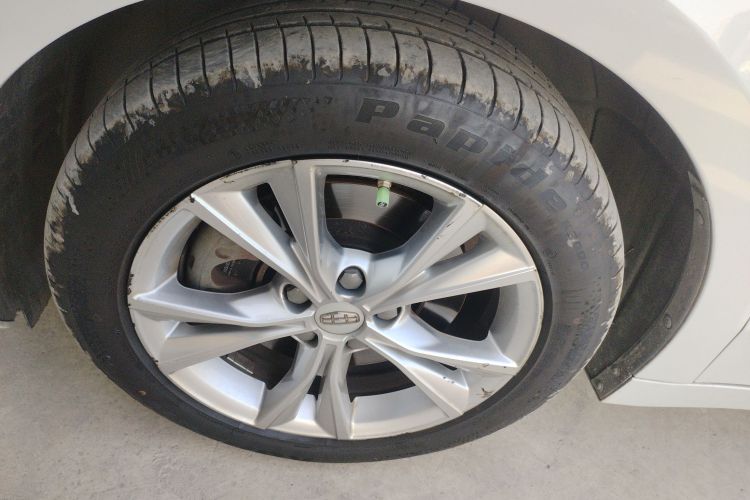 吉利汽车 博瑞 2018款 1.5T MHEV 耀动版车身外观6007