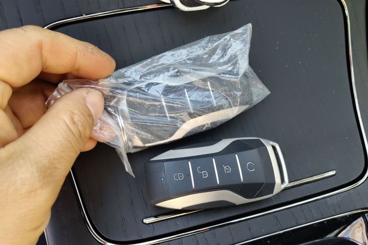 比亚迪 汉 2020款 EV 四驱高性能版旗舰型中控内饰11