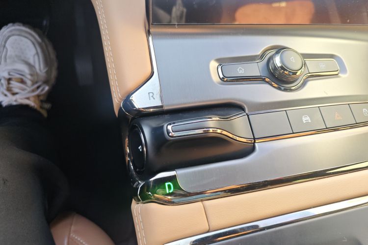 蔚来ES6 2020款 420KM 运动版中控内饰18