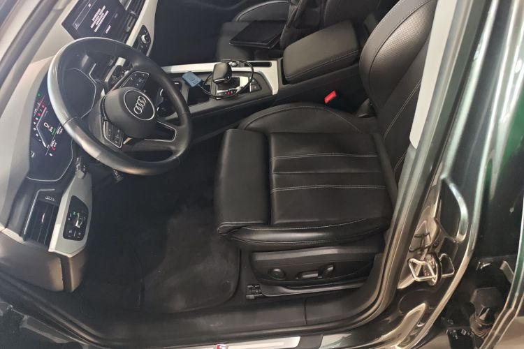 奥迪A4L 2023款 40 TFSI 时尚动感型中控内饰19