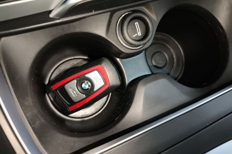 宝马1系(进口) 2018款 118i 运动设计套装中控内饰7001