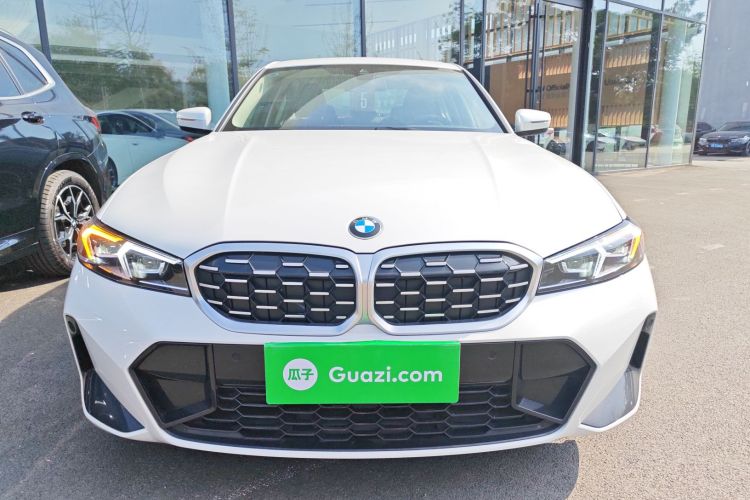 宝马3系 2024款 325i M运动套装车身外观6001