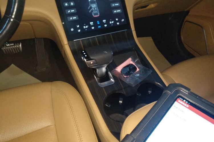 理想汽车 理想ONE 2021款 增程6座版中控内饰18