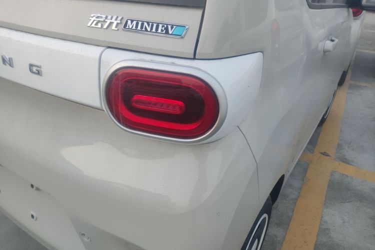 五菱汽车 宏光MINIEV 2024款 第三代 215km 青春版车身外观9
