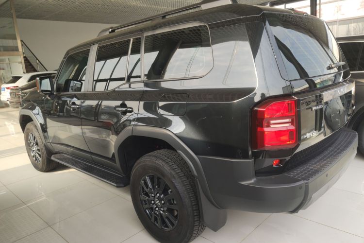 丰田 普拉多 2024款 2.4T 全能TX版 5座车身外观4