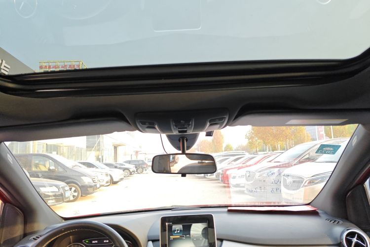 奔驰B级 2015款 B 200 时尚型中控内饰22