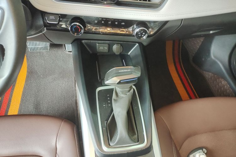 雪佛兰 科鲁泽 2024款 1.5L 双离合悦享版中控内饰18