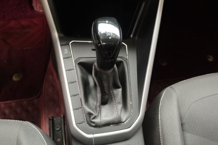 大众 Polo 2019款 Plus 1.5L 自动全景乐享版中控内饰18