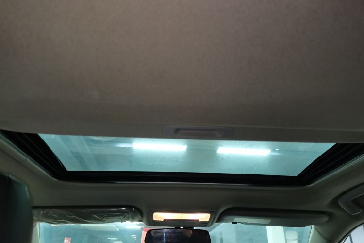 丰田 卡罗拉 2017款 改款 1.2T S-CVT GL-i局部细节22