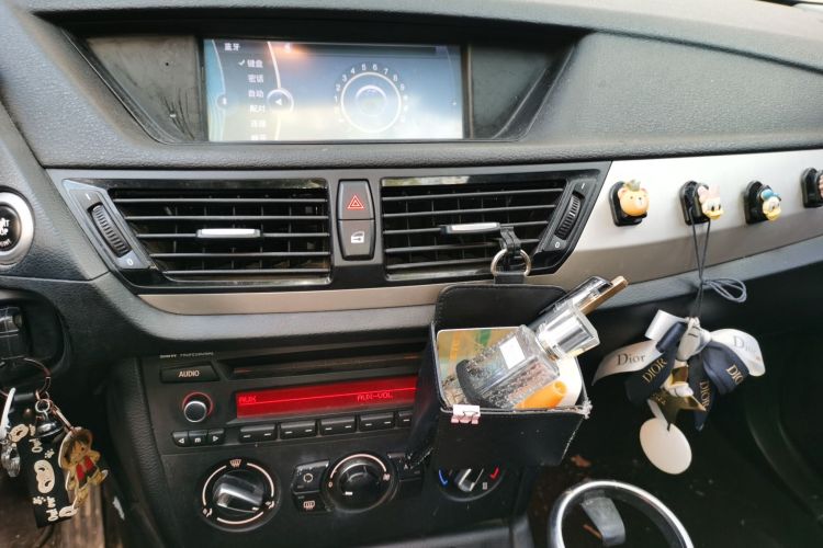 宝马X1 2014款 sDrive18i 时尚型中控内饰16