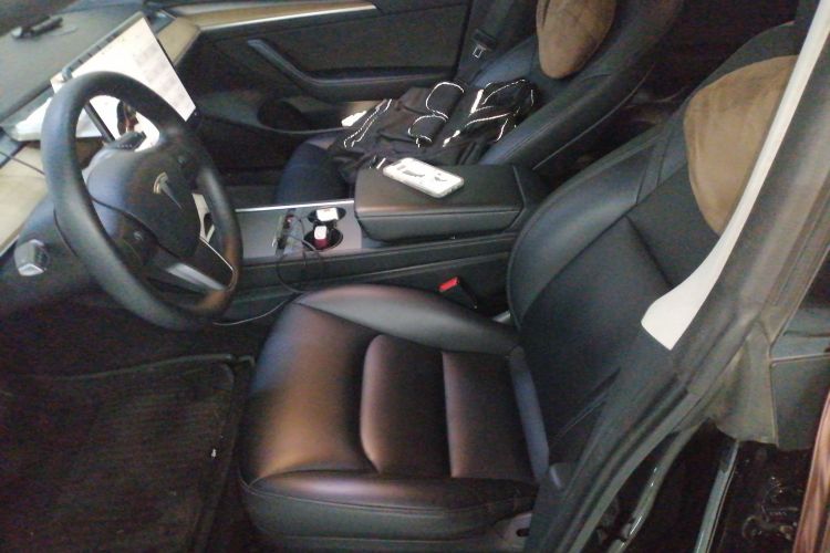 特斯拉 Model 3 2022款 Performance高性能全轮驱动版局部细节19