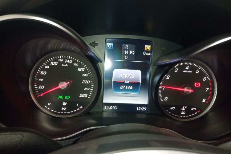 奔驰C级 2017款 改款 C 180 L 时尚型运动版局部细节14