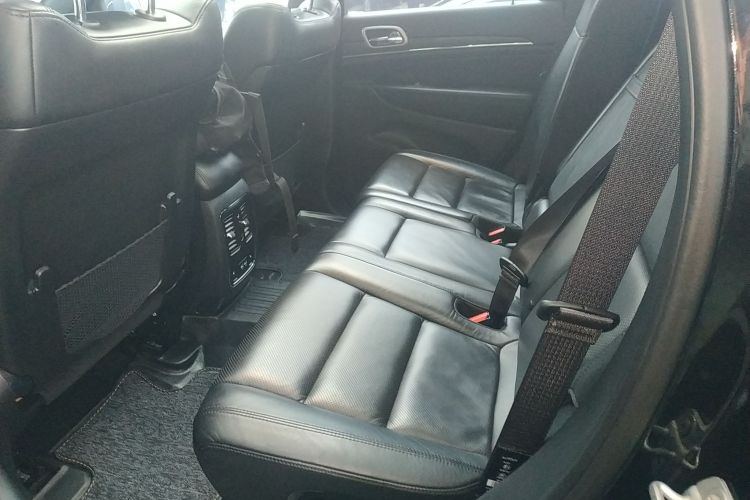 Jeep 大切诺基(进口) 2020款 3.0L 精英导航版中控内饰7004