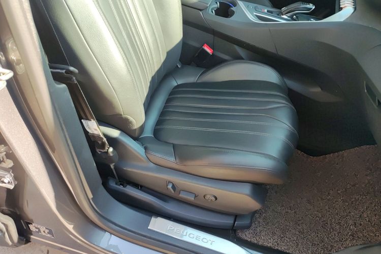 标致4008 2017款 380THP 豪华版局部细节41