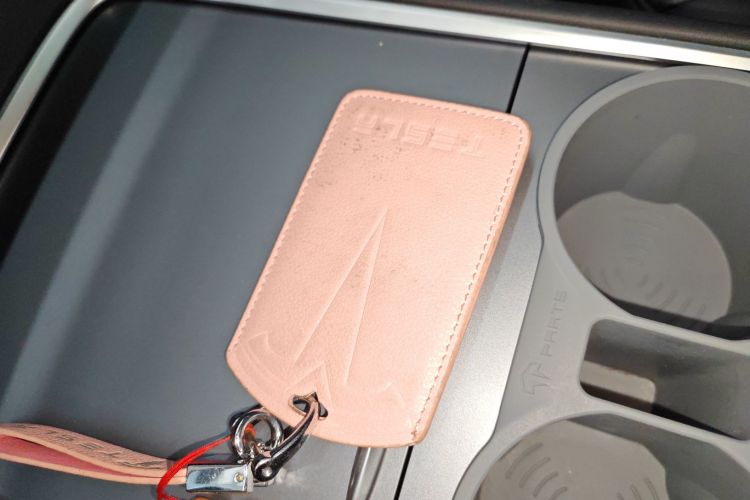 特斯拉 Model Y 2022款 改款 后轮驱动版中控内饰11