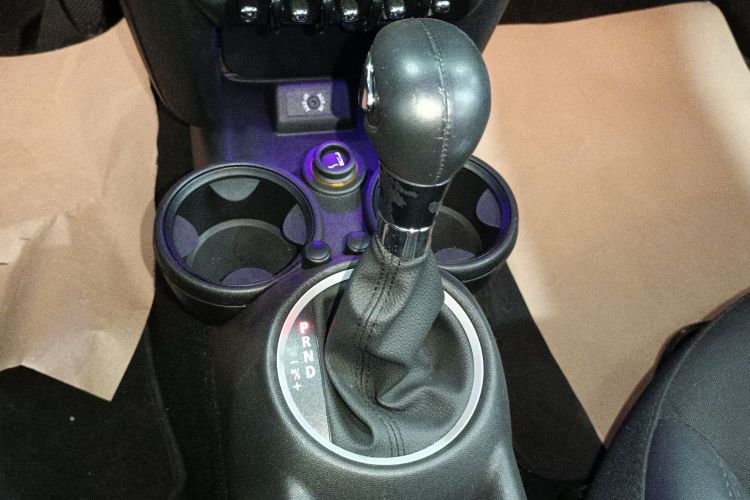 MINI 2011款 1.6L COOPER Fun中控内饰18