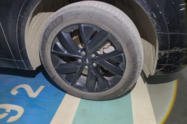 理想汽车 理想L7 2023款 Air车身外观10