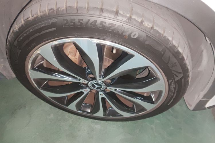 奔驰GLC轿跑 2018款 GLC 260 4MATIC 轿跑SUV车身外观10