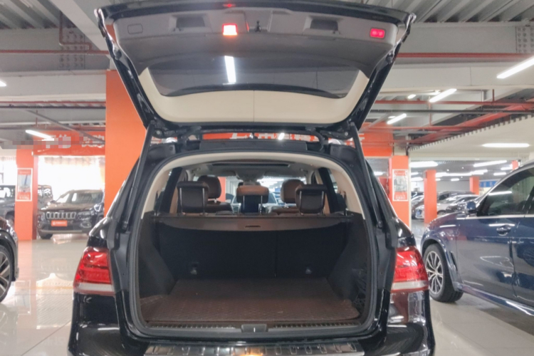 奔驰GLE 2015款 GLE 400 4MATIC局部细节23