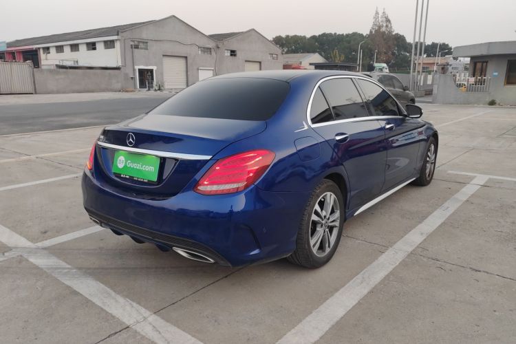 奔驰C级 2017款 改款 C 200 L 运动版车身外观7