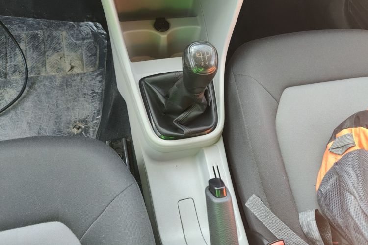 斯柯达 昕锐 2016款 1.4L 手动前行版局部细节18