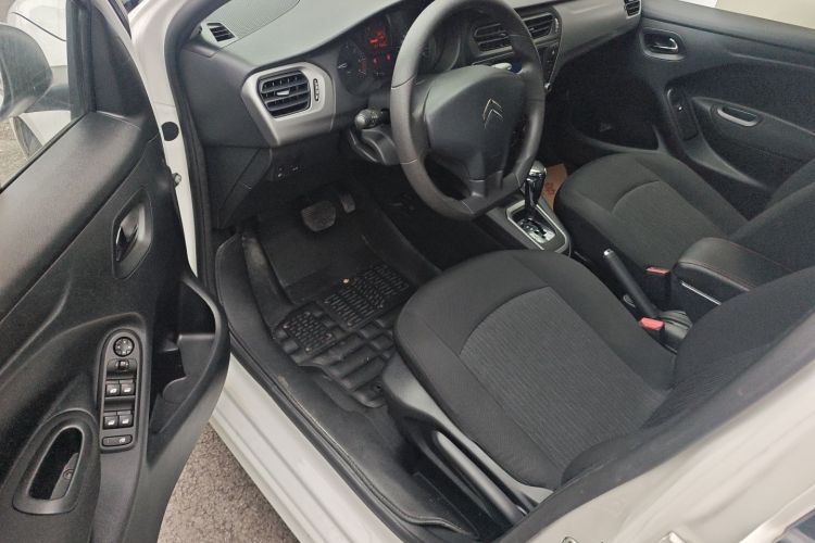 雪铁龙 爱丽舍 2016款 1.6L 自动时尚型中控内饰20