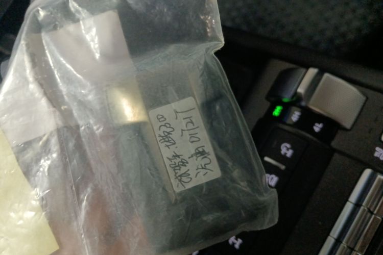 坦克300 2025款 2.0T 征服者中控内饰7001