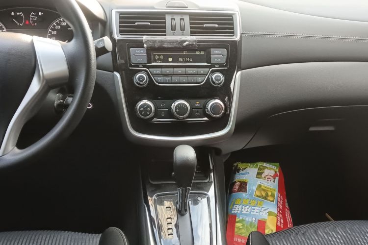 日产 骐达TIIDA 2019款 1.6L CVT酷动版 国V中控内饰16