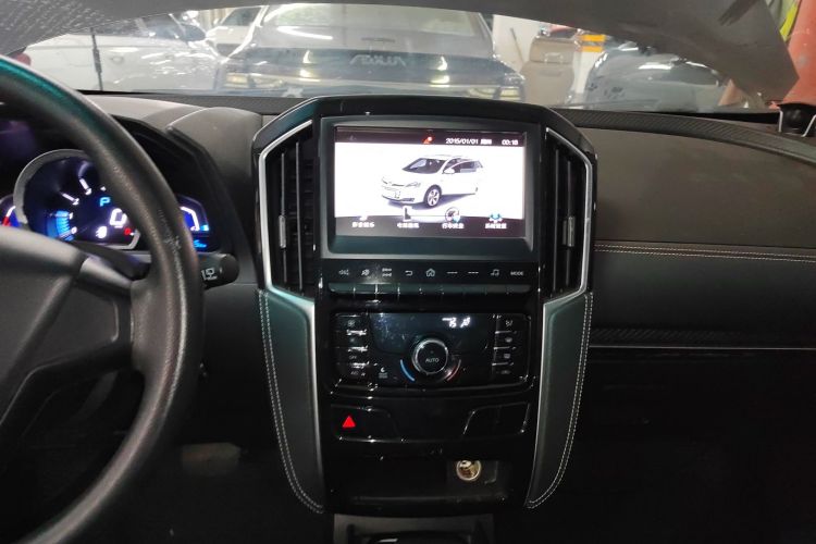 纳智捷 优6 SUV 2017款 改款 1.6T 新创型中控内饰16