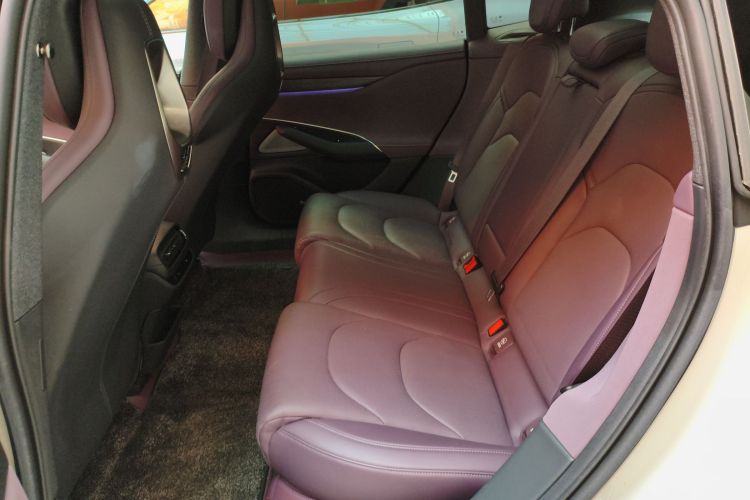 小米汽车 小米SU7 2024款 后驱超长续航高阶智驾Pro版中控内饰7004